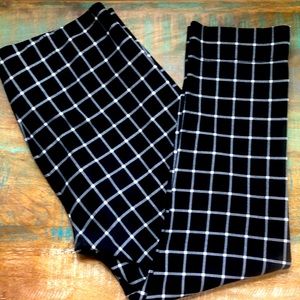 Black and white pants. Super comfortable